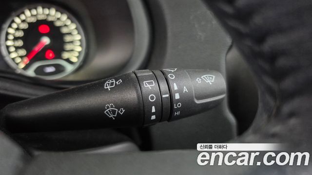 Jeep Renegade 2021 — photo 30