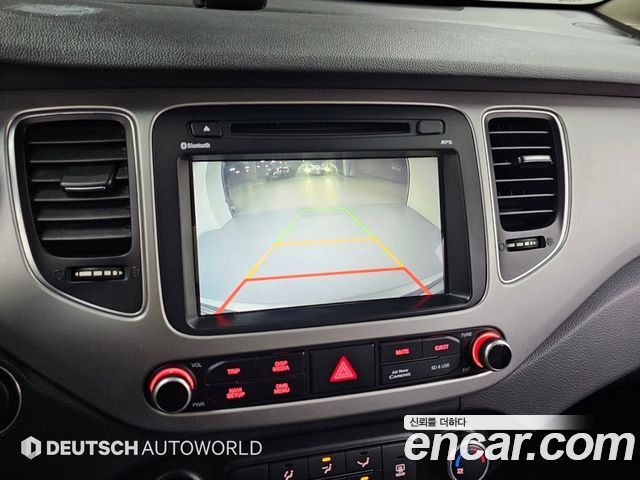 Kia Carens 2016 — photo 8