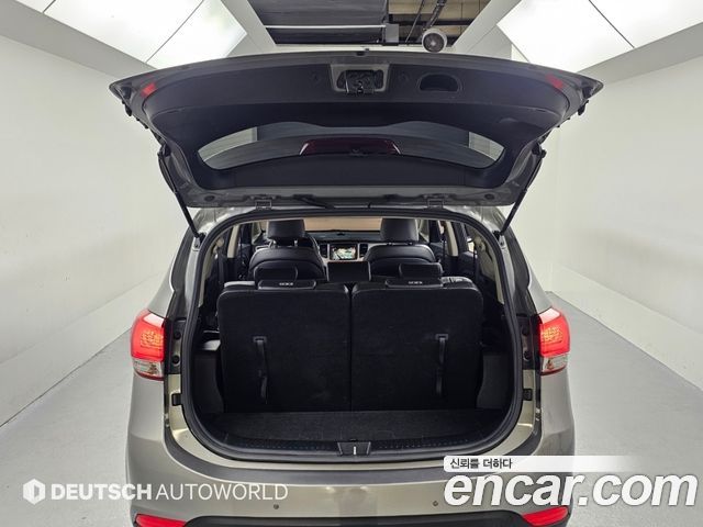 Kia Carens 2016 — photo 18