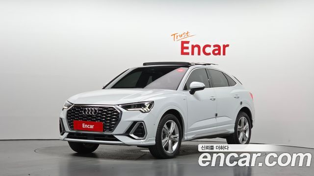 Audi Q3 2022 — photo 1