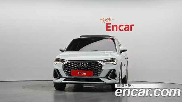 Audi Q3 2022 — photo 3