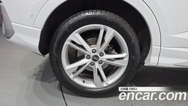 Audi Q3 2022 — photo 5