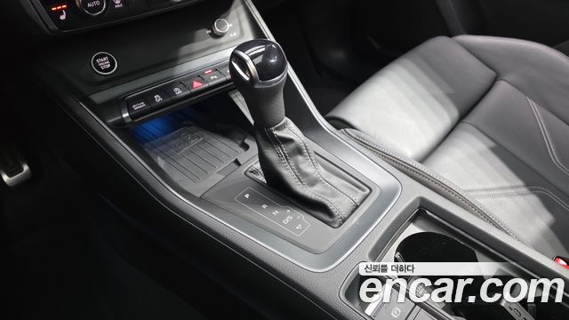 Audi Q3 2022 — photo 12