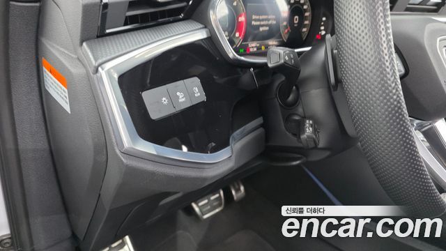 Audi Q3 2022 — photo 29