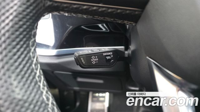 Audi Q3 2022 — photo 30