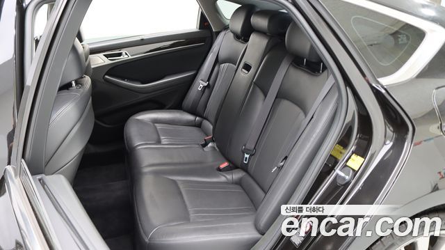 Genesis G80 2018 — photo 8