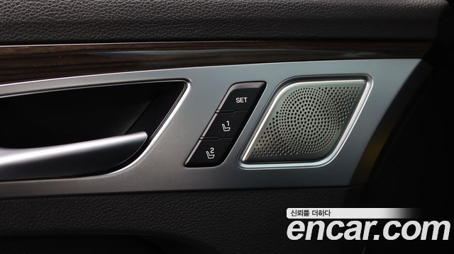 Genesis G80 2018 — photo 16