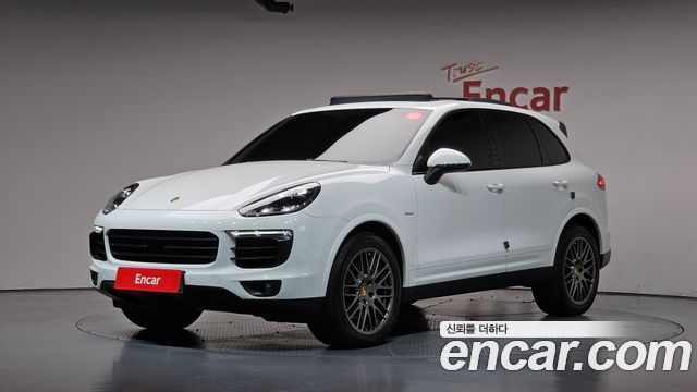 Porsche Cayenne 2017 — photo 1