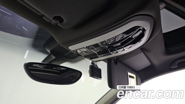 Porsche Cayenne 2017 — photo 17