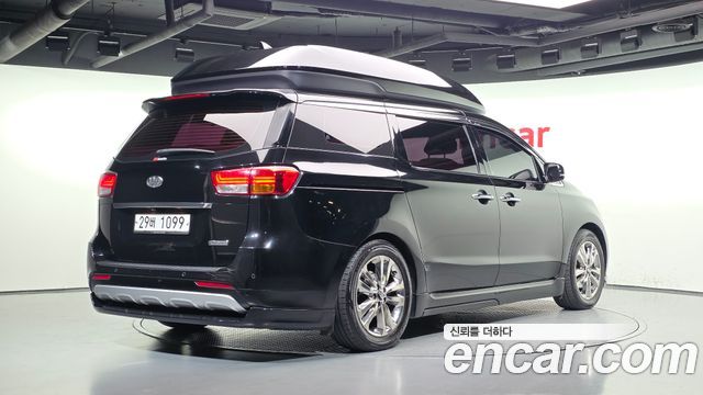 Kia Canival 2015 — photo 2