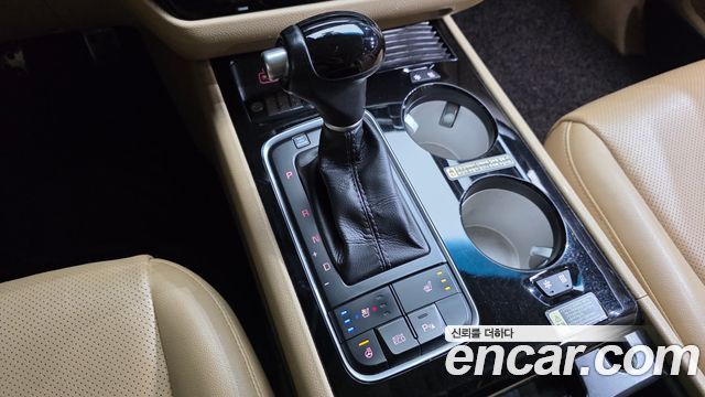 Kia Canival 2015 — photo 9