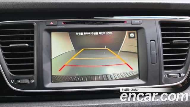 Kia Canival 2015 — photo 15