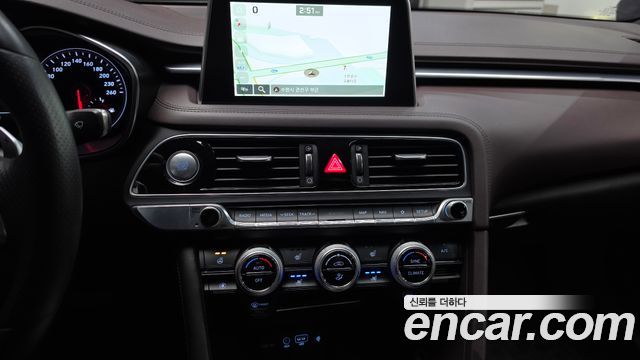 Genesis G70 2019 — photo 19