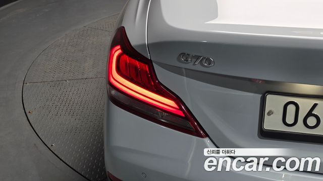 Genesis G70 2019 — photo 9