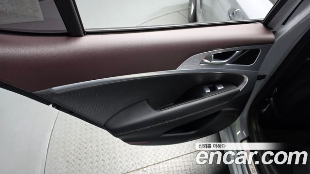 Genesis G70 2019 — photo 15