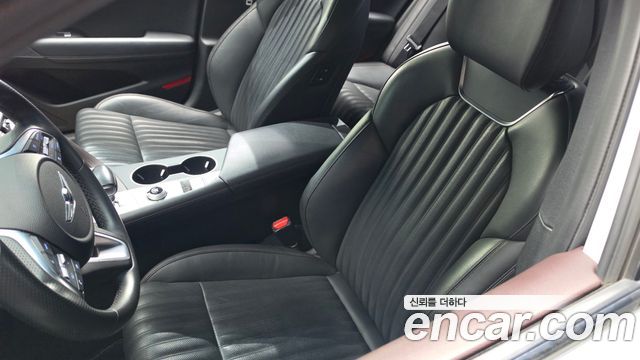Genesis G70 2019 — photo 31