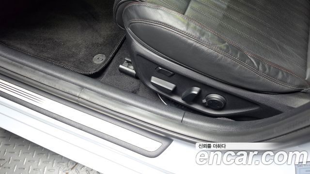 Genesis G70 2019 — photo 33