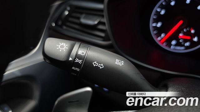 Genesis G70 2019 — photo 34
