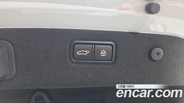 Genesis G70 2019 — photo 35