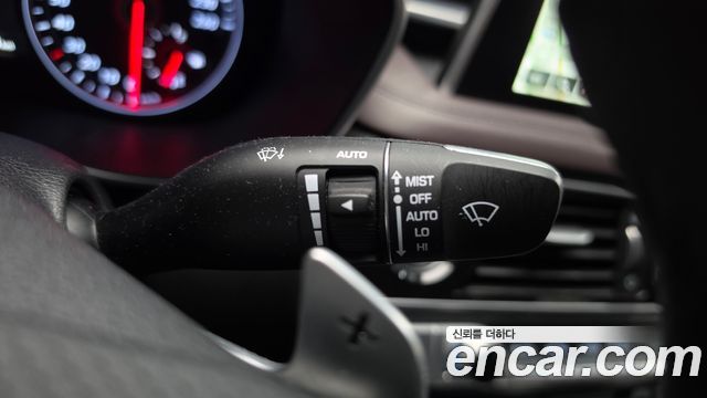 Genesis G70 2019 — photo 36