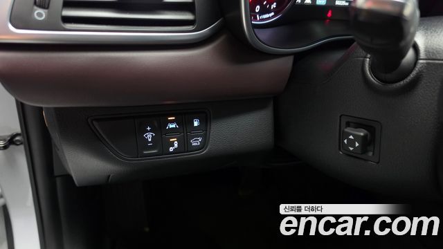 Genesis G70 2019 — photo 37