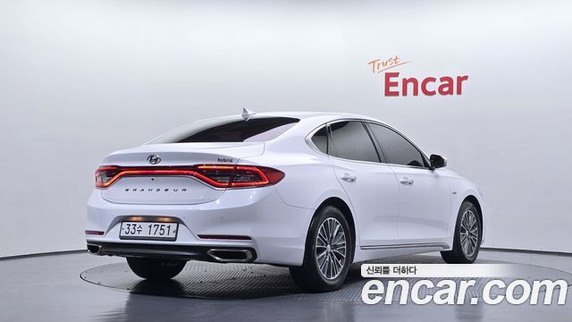 Hyundai Grandeur 2018 — photo 2