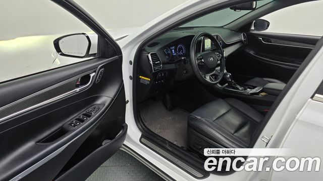 Hyundai Grandeur 2018 — photo 10