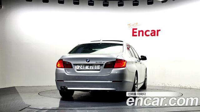 BMW 5-Series 2011 — photo 4