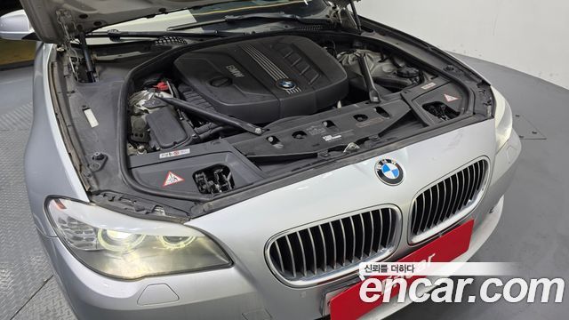 BMW 5-Series 2011 — photo 6