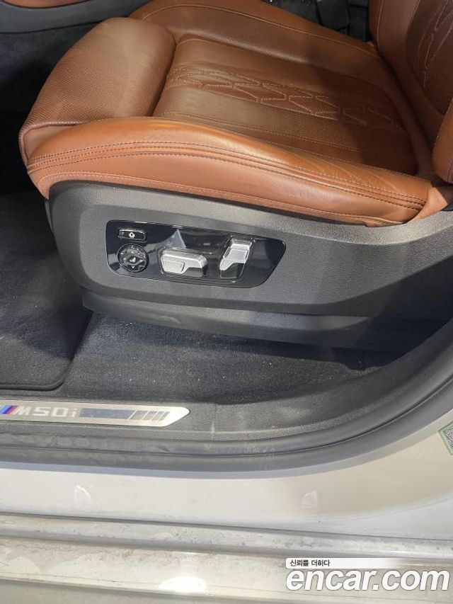 BMW X7 2021 — photo 7