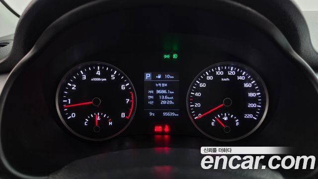 Kia Stonic 2018 — photo 11