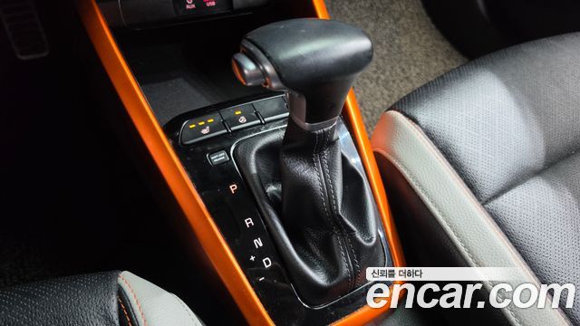 Kia Stonic 2018 — photo 12