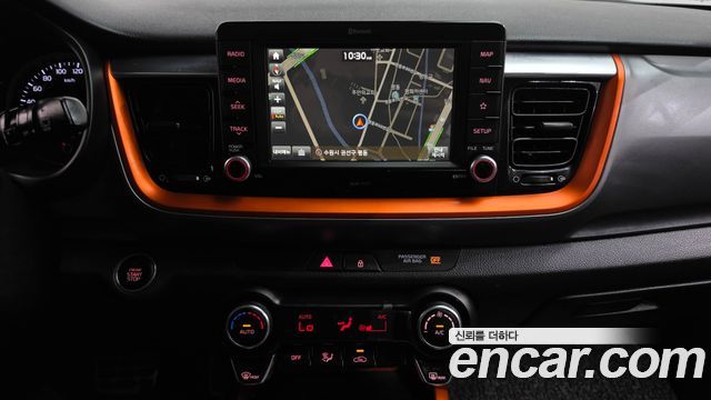 Kia Stonic 2018 — photo 20