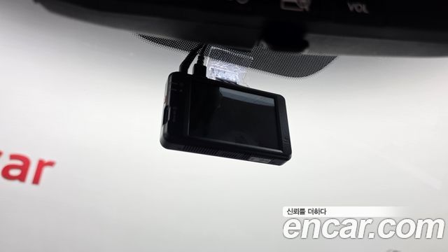 Kia Stonic 2018 — photo 29