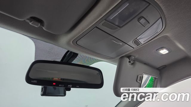 Kia Stonic 2018 — photo 30