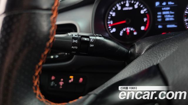 Kia Stonic 2018 — photo 33
