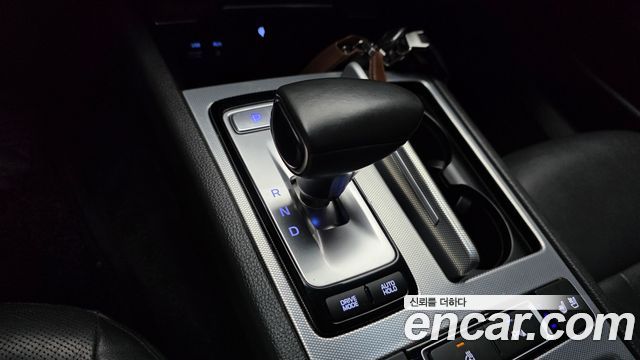 Genesis G80 2018 — photo 12