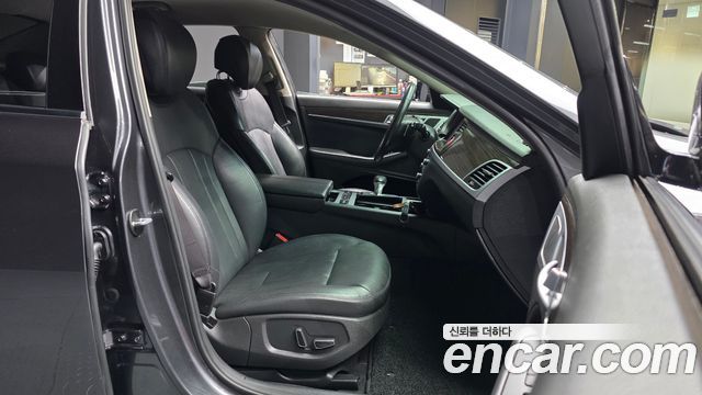 Genesis G80 2018 — photo 17