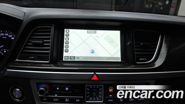 Genesis G80 2018 — photo 20