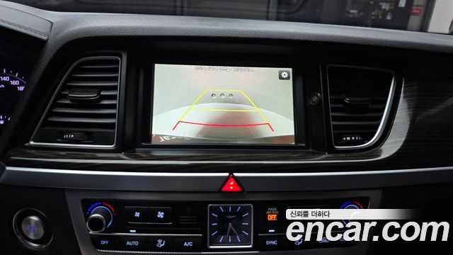 Genesis G80 2018 — photo 21