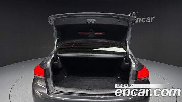 Genesis G80 2018 — photo 26