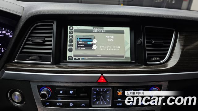 Genesis G80 2018 — photo 27