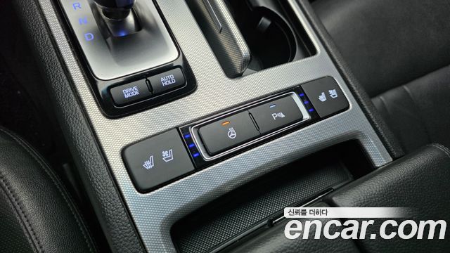 Genesis G80 2018 — photo 28