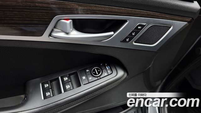 Genesis G80 2018 — photo 29