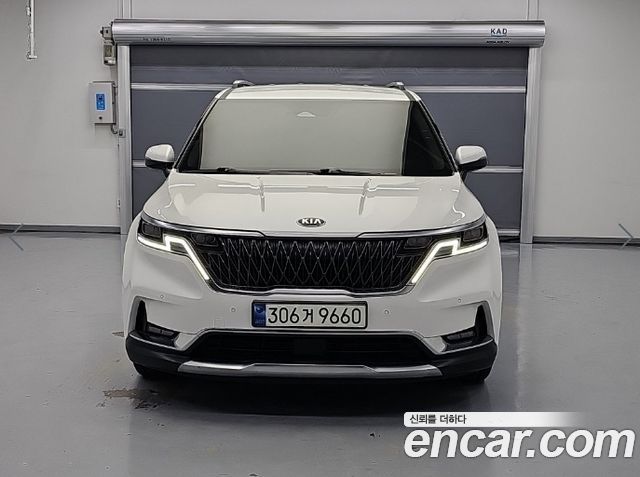 Kia Canival 2021 — photo 1