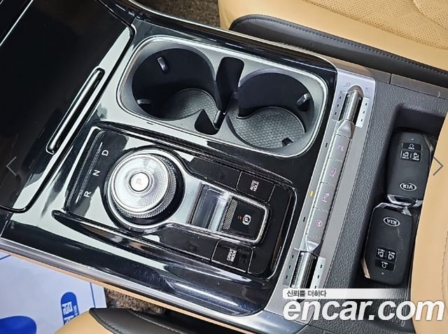 Kia Canival 2021 — photo 8