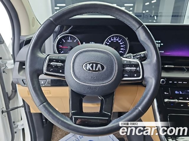 Kia Canival 2021 — photo 9