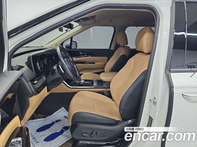 Kia Canival 2021 — photo 11