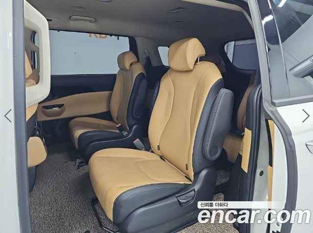 Kia Canival 2021 — photo 12