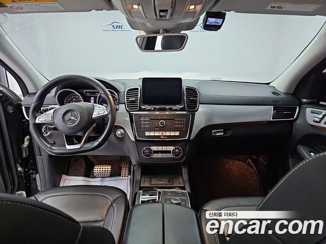 Mercedes-Benz GLE-Class 2018 — photo 6
